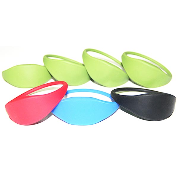 C05-A RFID T5577 Silicone Wristband